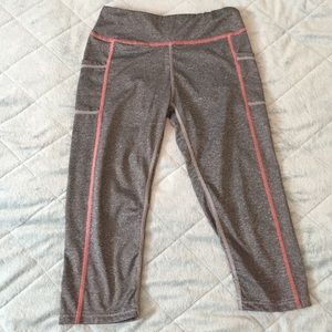 🎊1 Day Sale🎊Workout Capri Leggings with Pockets