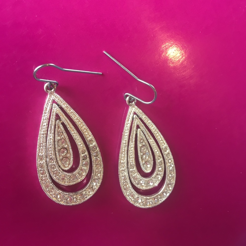 dangle diamond earrings