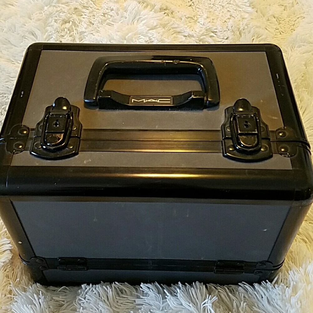 Mac make up box