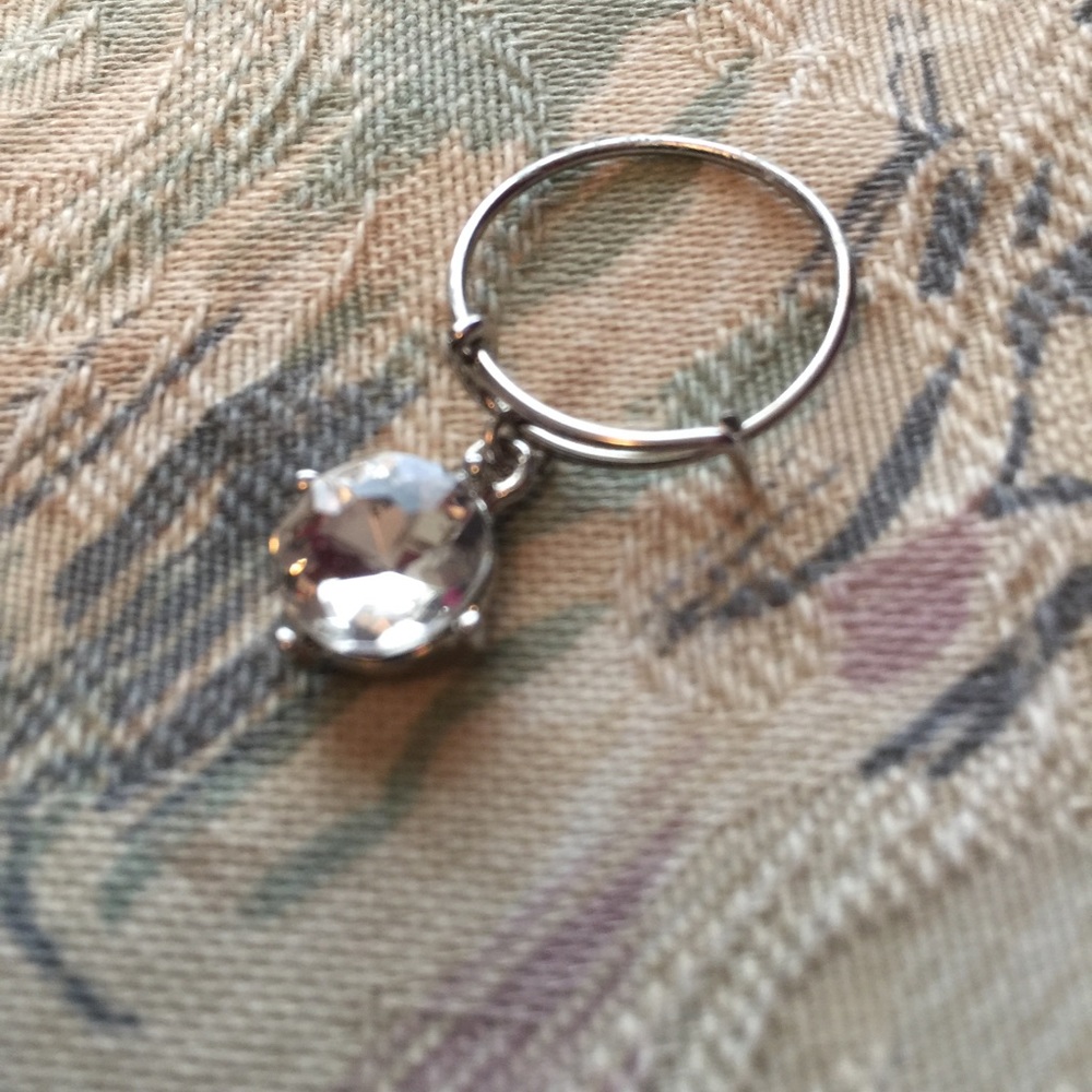 💕Chic Round Crystal dangle rings.💕