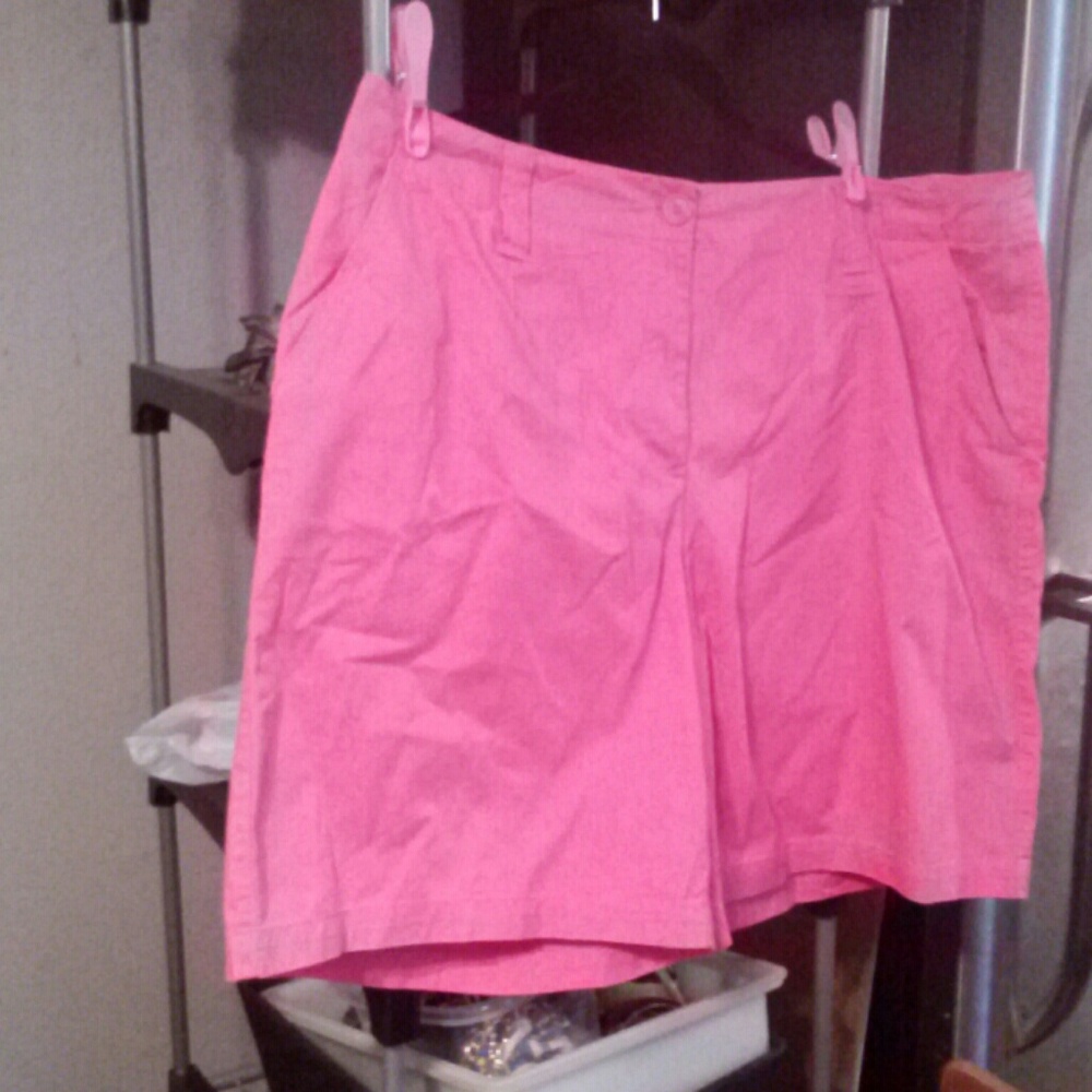 Talbot woman pink shorts