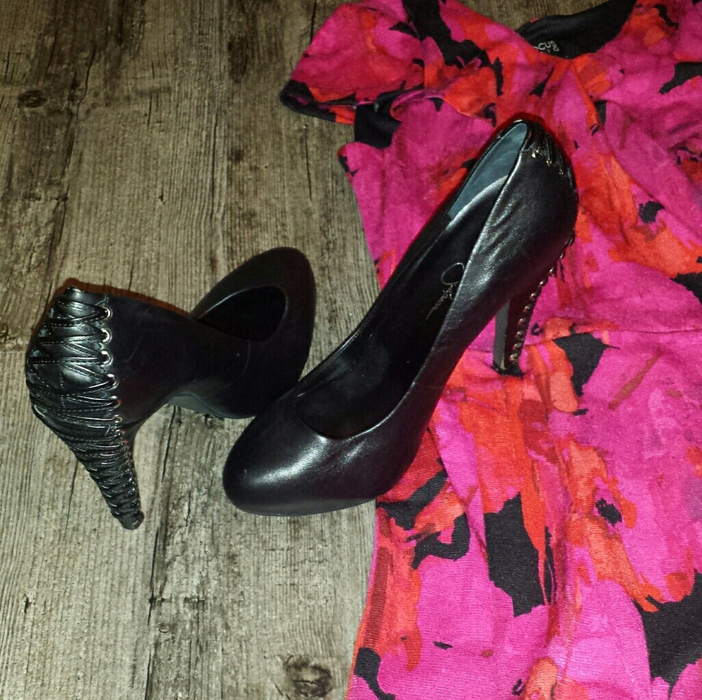 Jessica Simpson black lace back heels sz 8.5