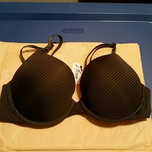 Perfect coverage style with tag Never worn