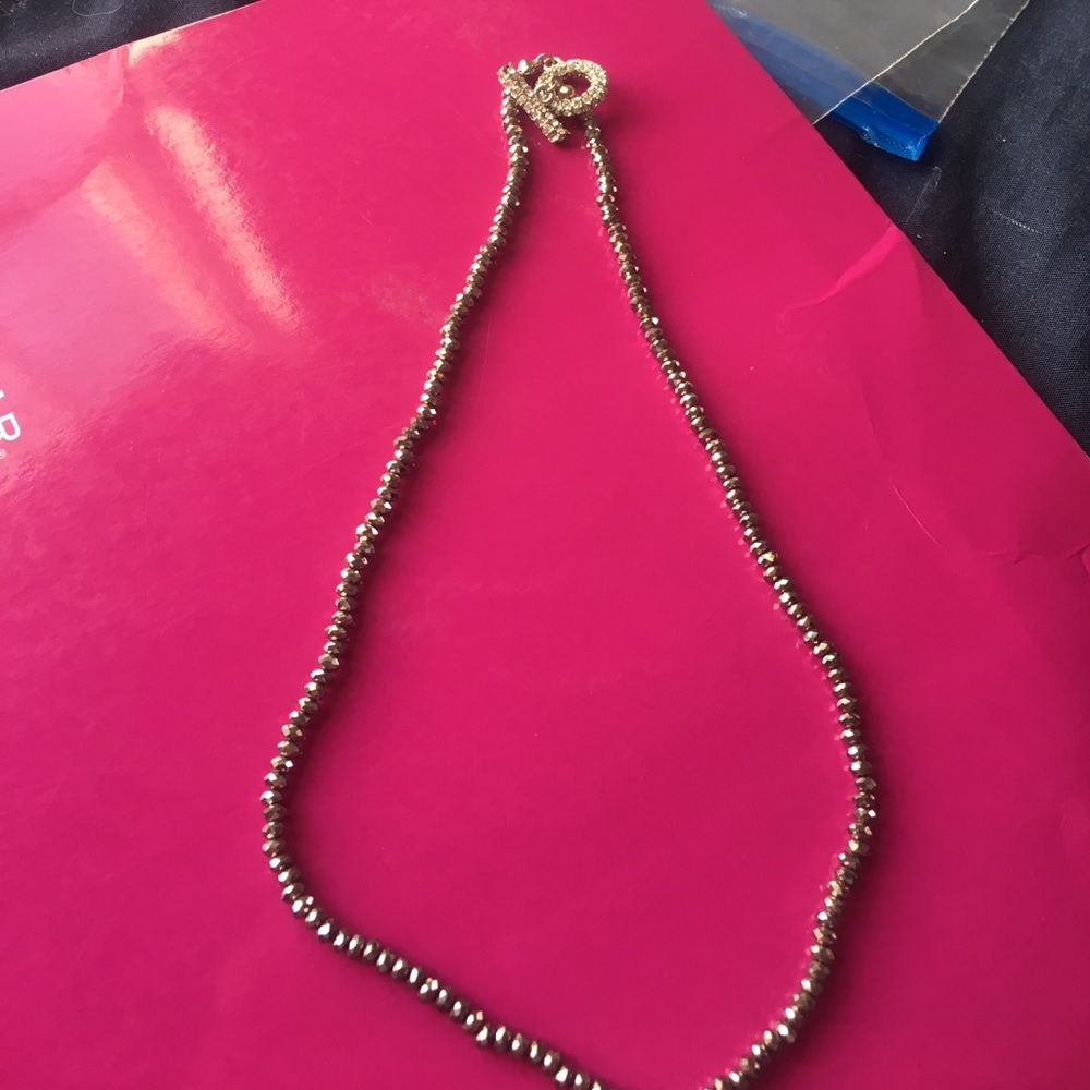 Short necklace,