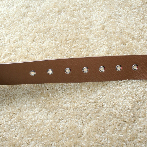 Michael Kors tan belt - Picture 4 of 4