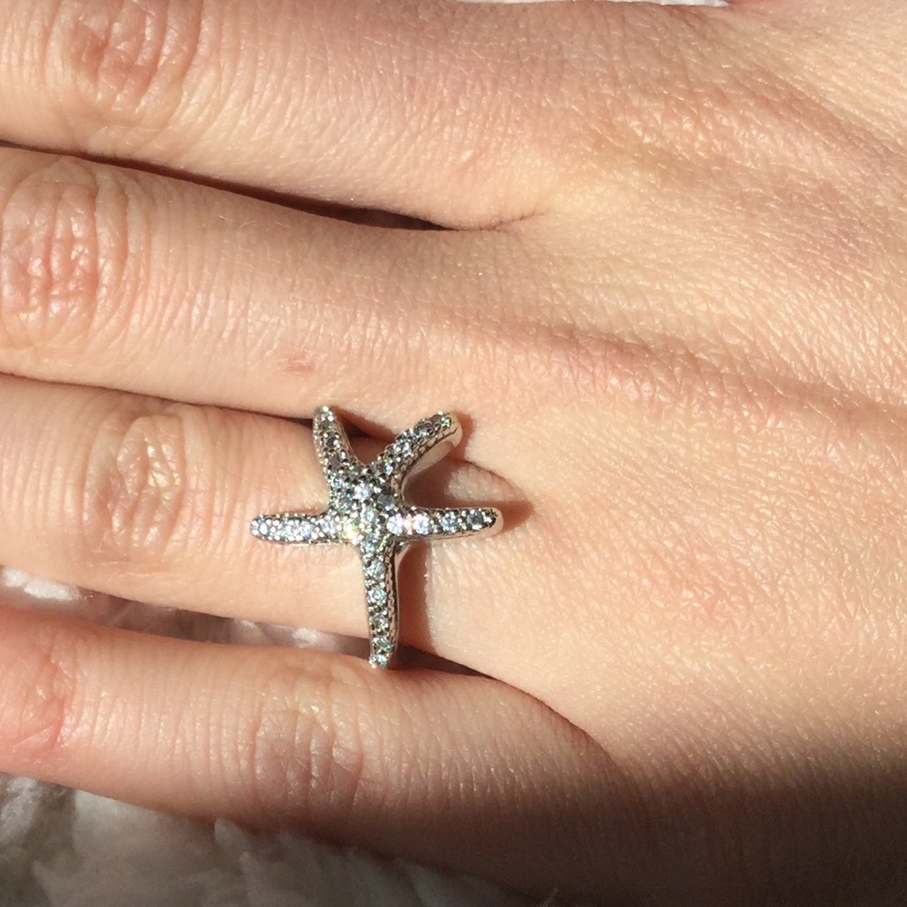 Diamond starfish ring