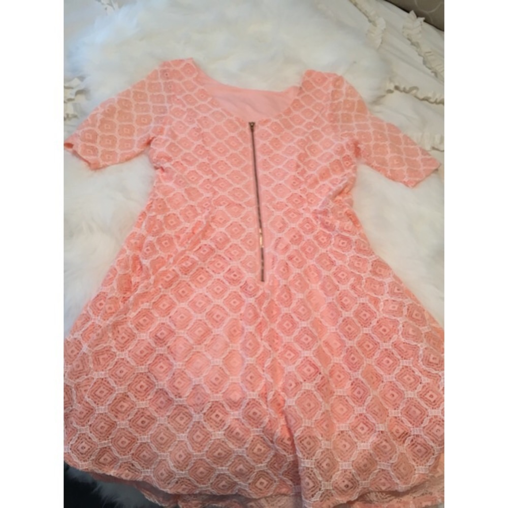 Lace Peplum Blouse - Picture 3 of 4