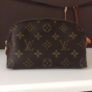 ❌SOLD❌💯 Auth LV cosmetic pouch pm
