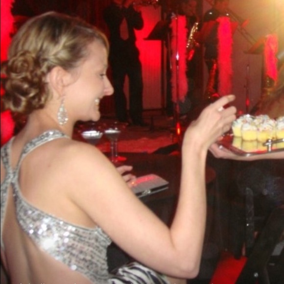 Meet Your Posher, Michelle! - Picture 3 of 8