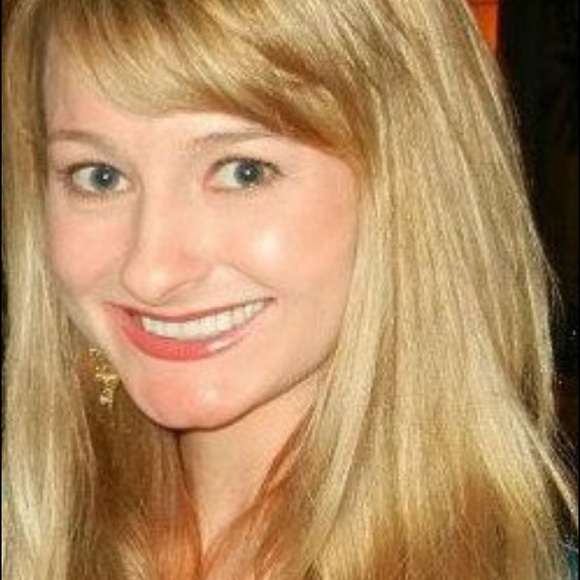 Meet Your Posher, Michelle! - Picture 8 of 8