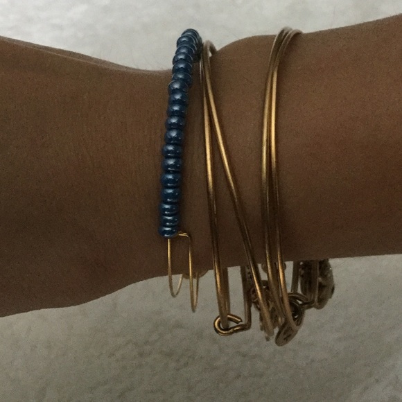 Alex and Ani BUNDLE - Picture 1 of 7
