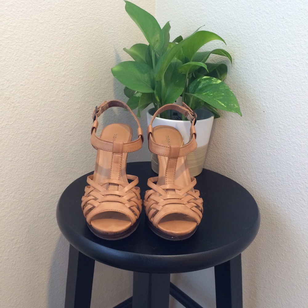 Old navy cognac synthetic leather sandal wedge