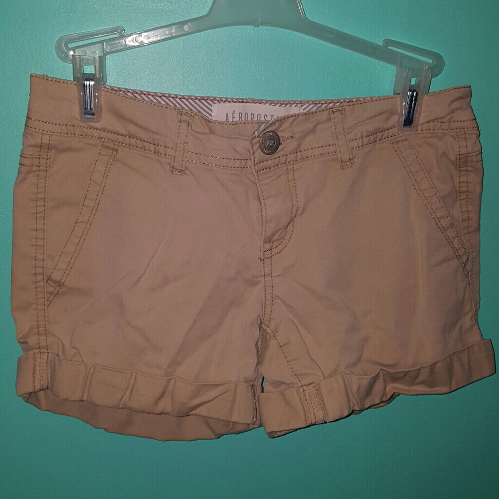 khaki shorts