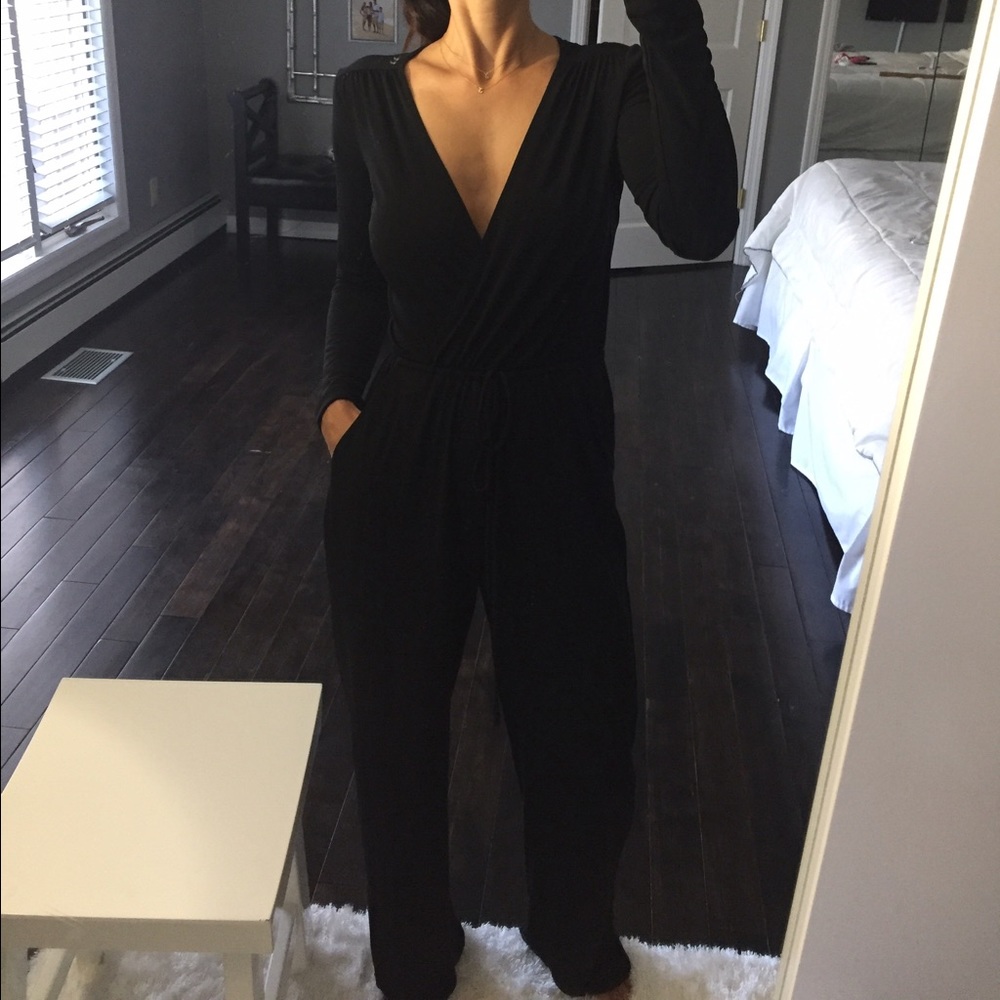 SOLD BCBG long sleeve Jumpsuit! Open back! - Picture 5 of 6