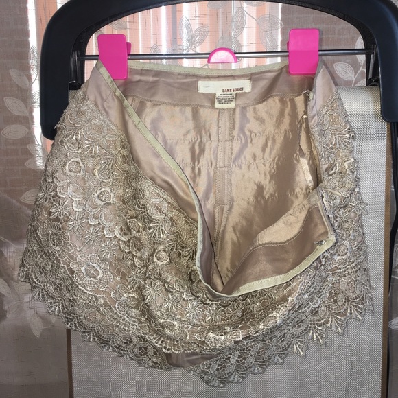 Shorts - Picture 3 of 4