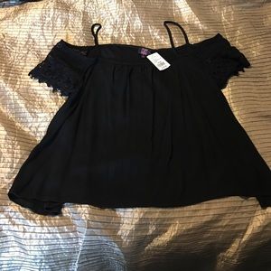 A'gaci Black Cold Shoulder Top