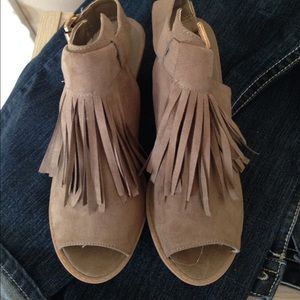 Brown sandals size 7.5