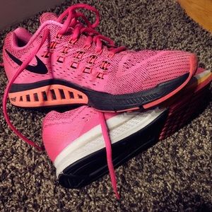 Nike Zoom Structure Sz 8.5 Hot Pink