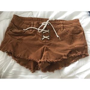 Super cute billabong shorts sz 25