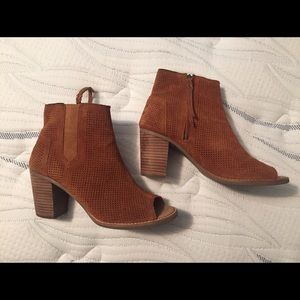 Toms Majorica heels wedges 8.5