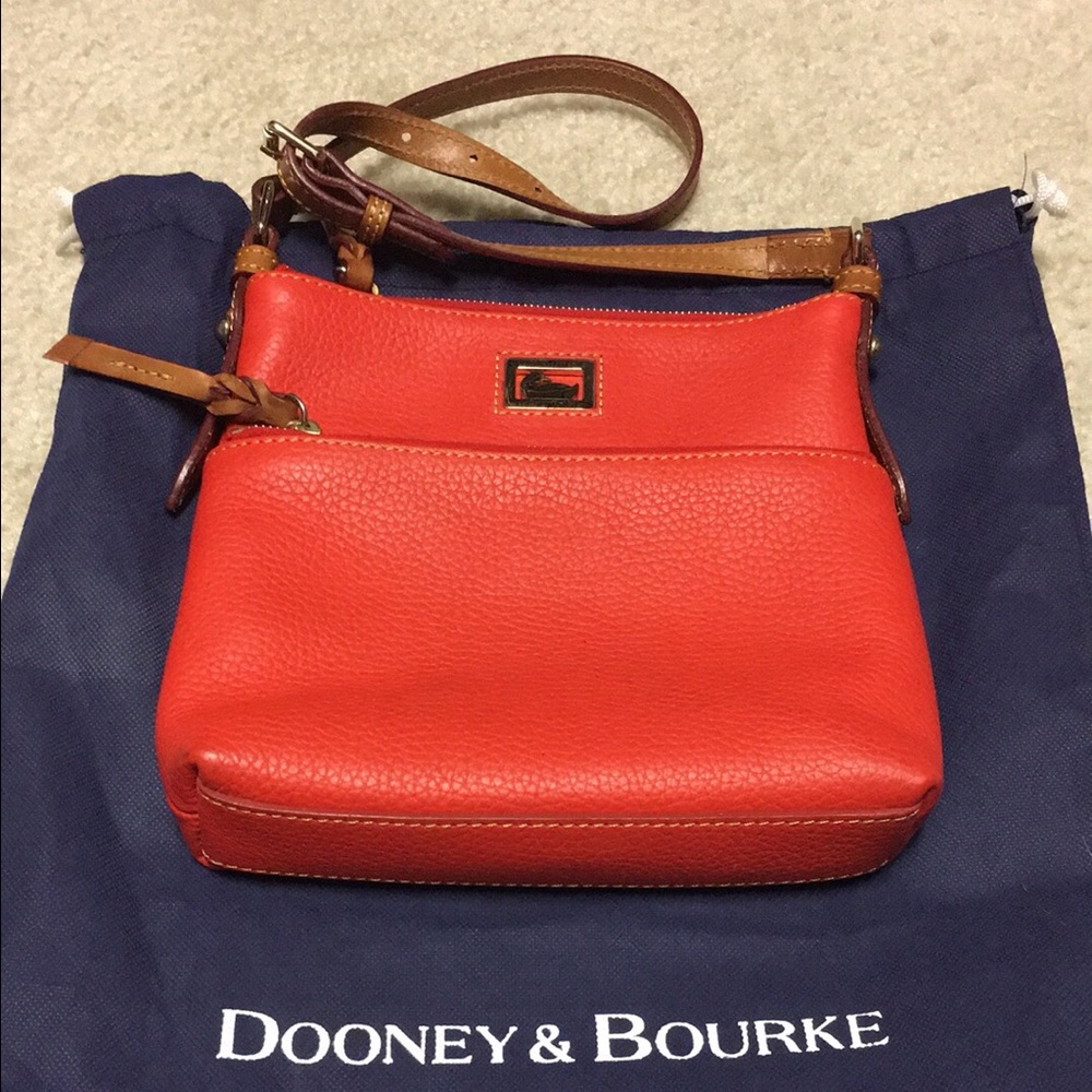 Dooney & Bourke purse