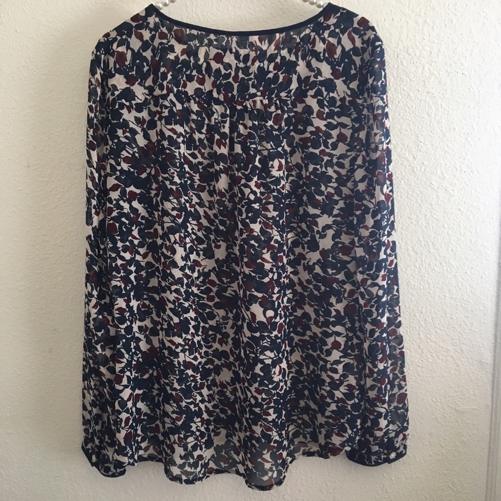 Loft floral button down blouse - Picture 5 of 6