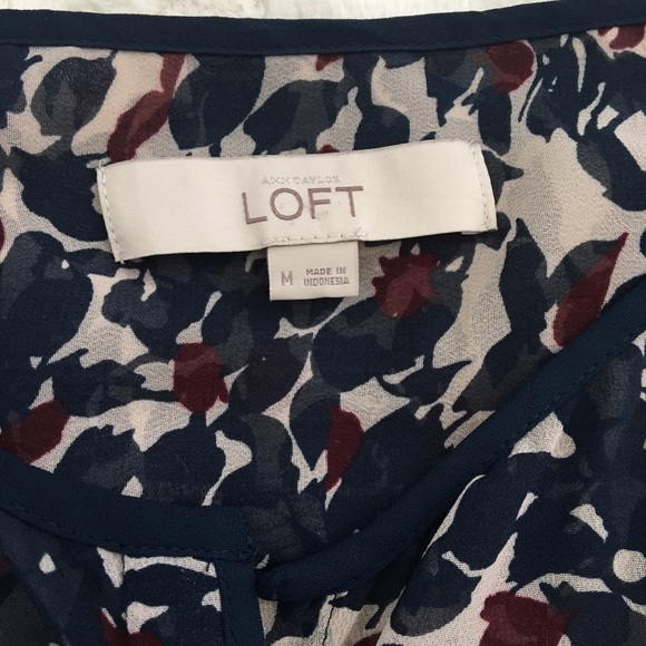 Loft floral button down blouse - Picture 2 of 6