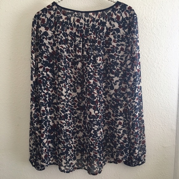 Loft floral button down blouse - Picture 5 of 6