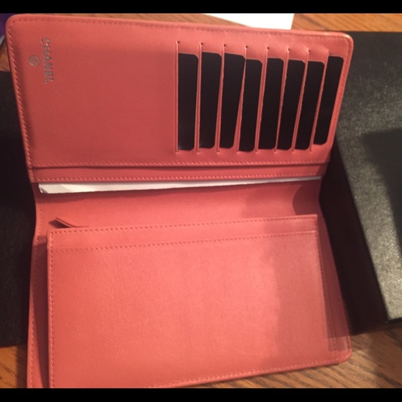 Chanel🛑SOLD 🇮🇹salmon patent Zippy Made in Italy - Picture 3 of 8