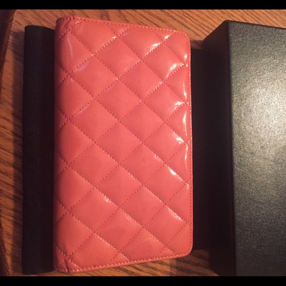 Chanel🛑SOLD 🇮🇹salmon patent Zippy Made in Italy - Picture 4 of 8