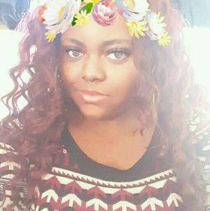 Meet your Posher, Cierra