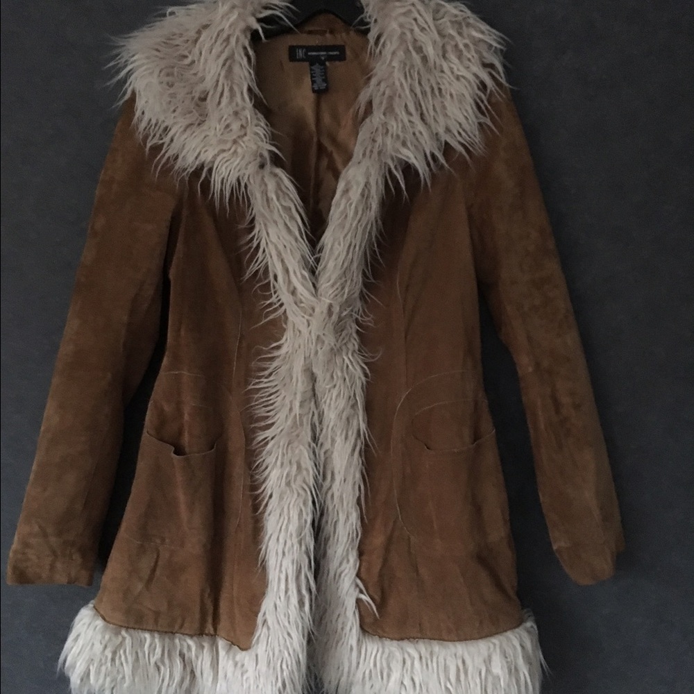 Boho suede jacket w faux fur trim