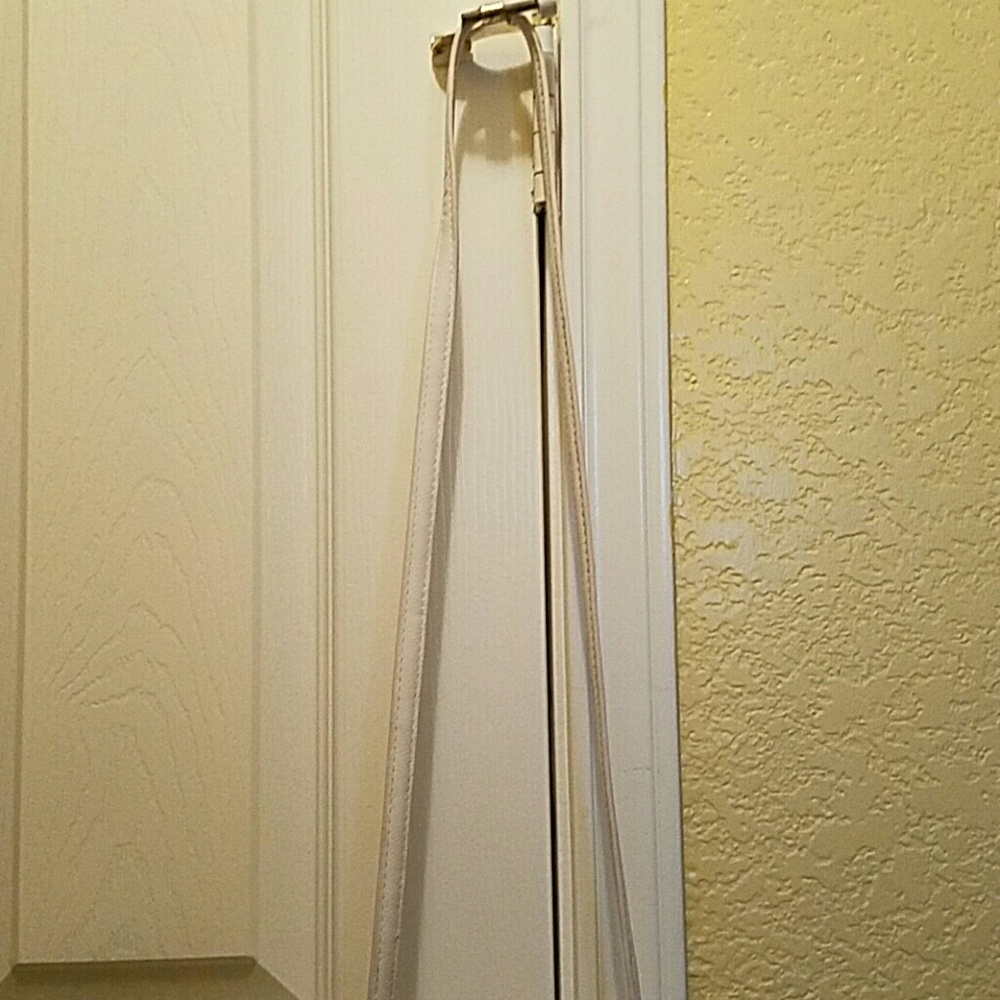 Betsey Johnson Crossbody NWT - Picture 2 of 7