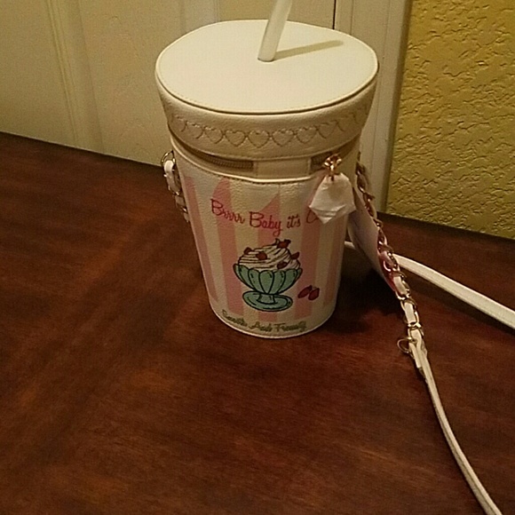 Betsey Johnson Crossbody NWT - Picture 3 of 7