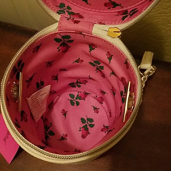 Betsey Johnson Crossbody NWT - Picture 6 of 7