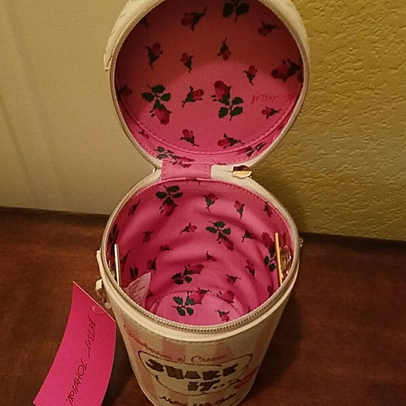 Betsey Johnson Crossbody NWT - Picture 7 of 7