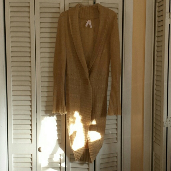 Sweater - Picture 2 of 3