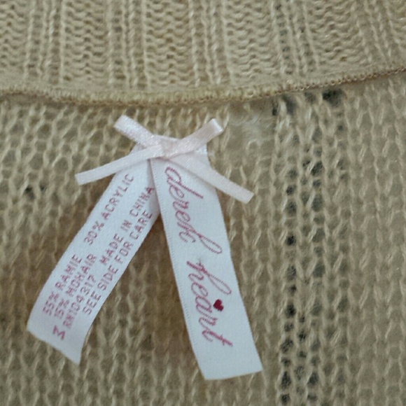 Sweater - Picture 3 of 3