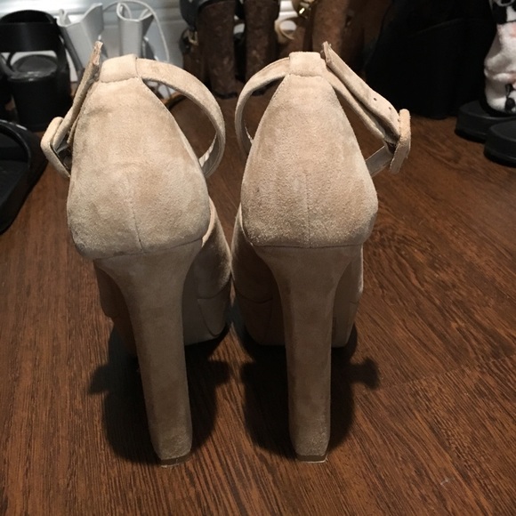 ALDO cream suede open toed heels - Picture 4 of 4