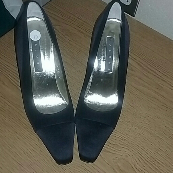 Heels - Picture 1 of 4