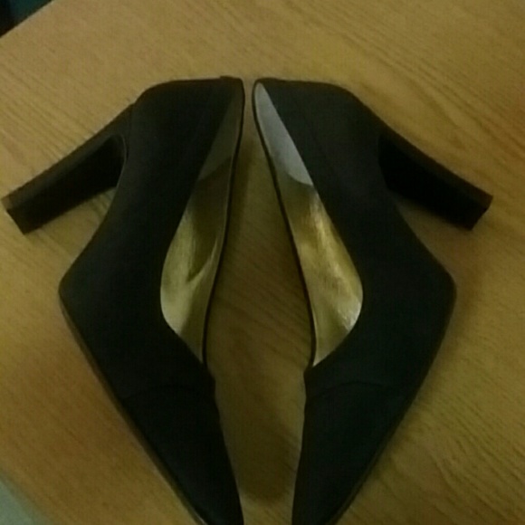 Heels - Picture 2 of 4