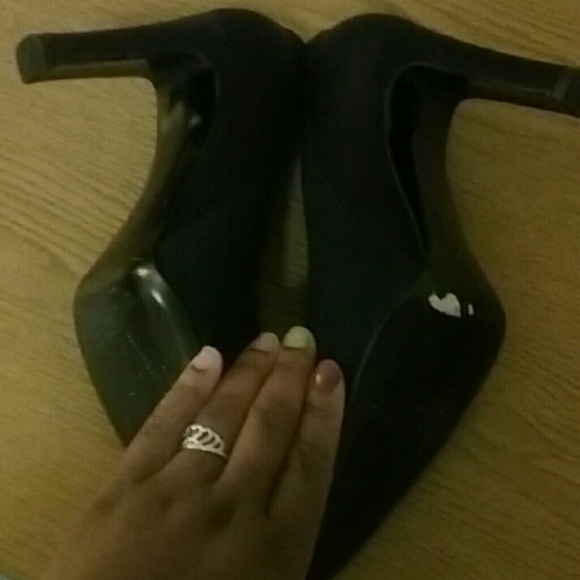 Heels - Picture 3 of 4