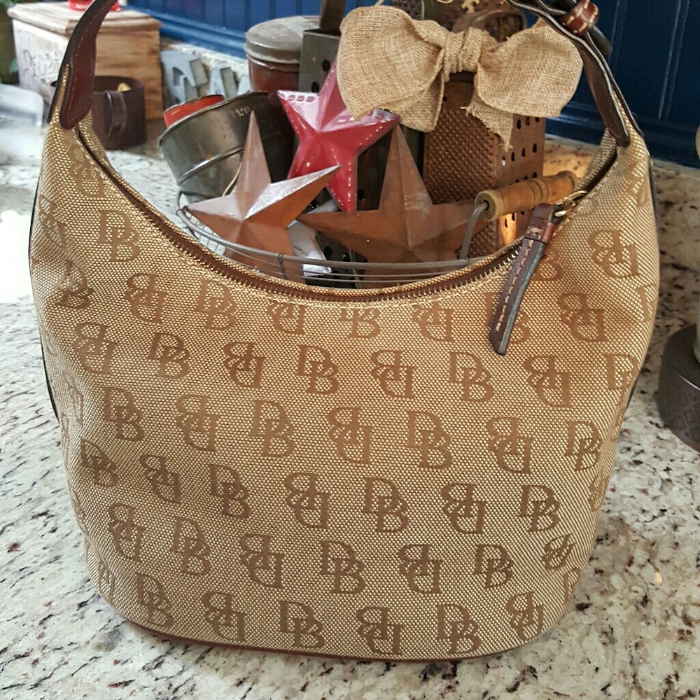 Dooney & Bourke bucket bag