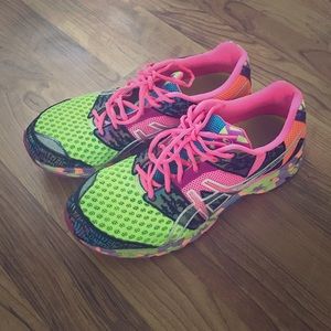 Asics Gel Noosa Tri 8 Dynamic Duomax running shoe