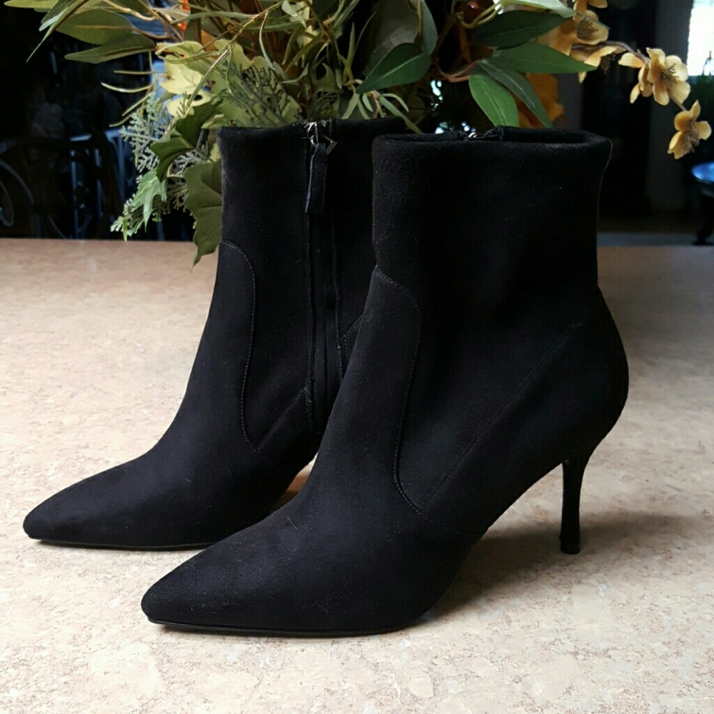 Nine West suede