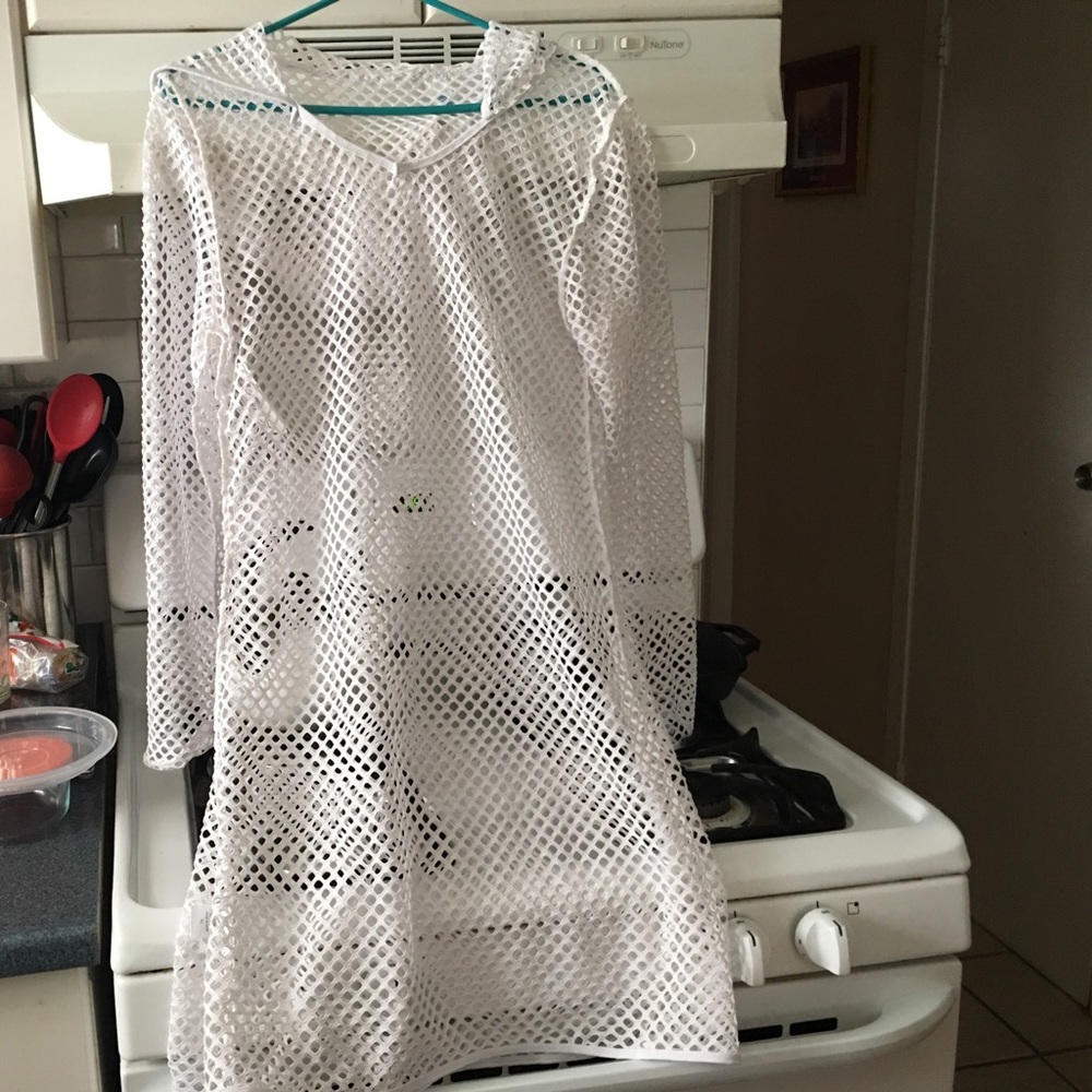 Swim cover up never used