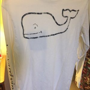 Long sleeve white vineyard vines tshirt!!