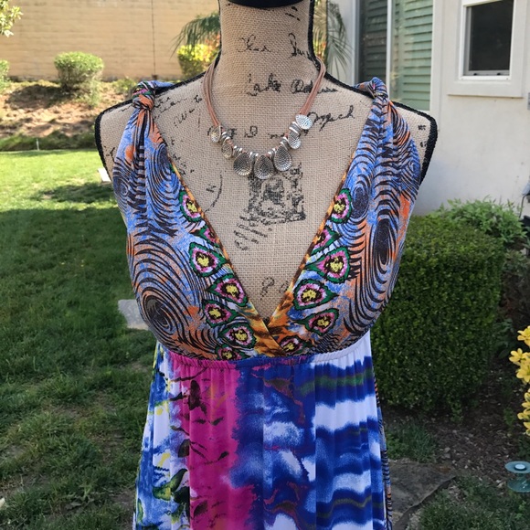 Get your Beach Maxi Ready! Gorgeous Maxi Dress 👗 - Picture 2 of 7