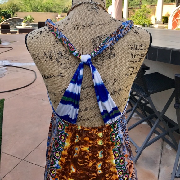 Get your Beach Maxi Ready! Gorgeous Maxi Dress 👗 - Picture 3 of 7