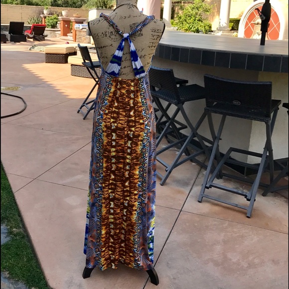 Get your Beach Maxi Ready! Gorgeous Maxi Dress 👗 - Picture 4 of 7